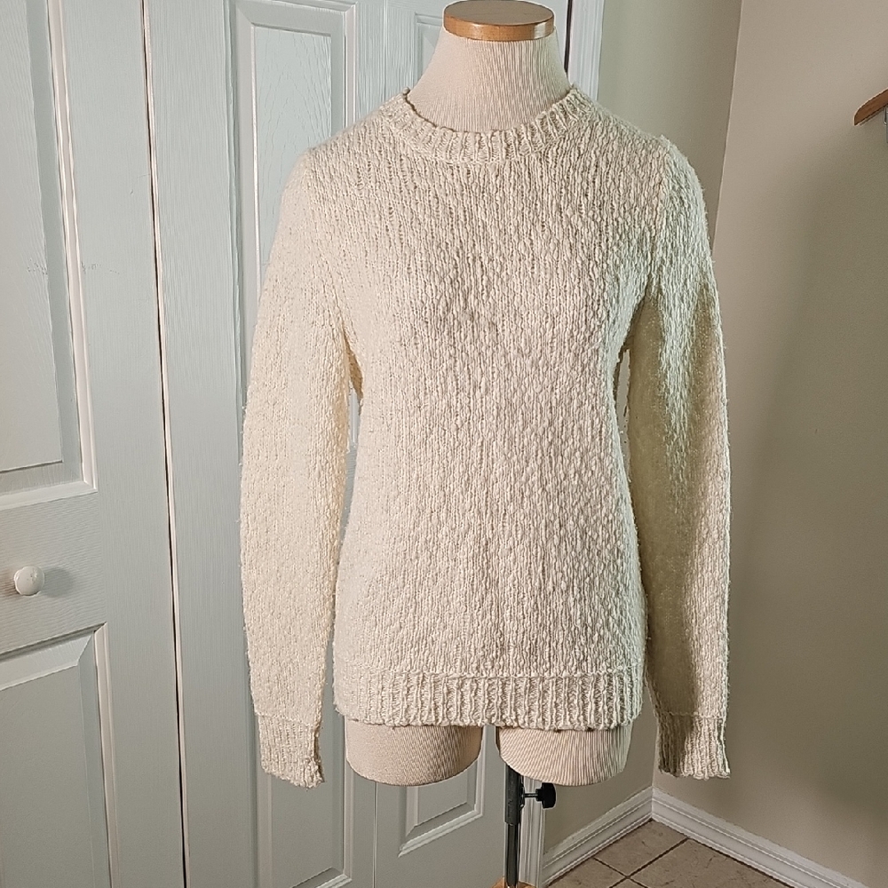 Banana‎ Republic Crean Wool Crew Neck Sweater Size Small